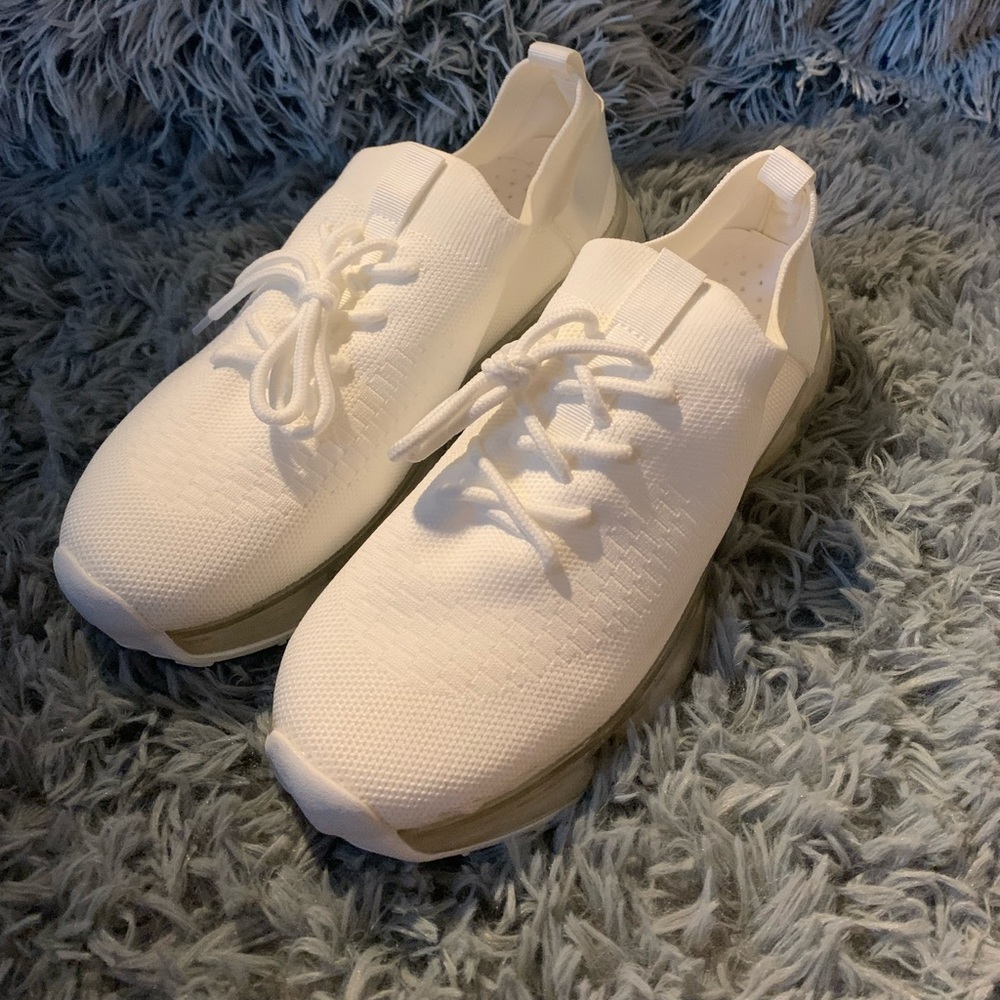 Women’s athletic shoes